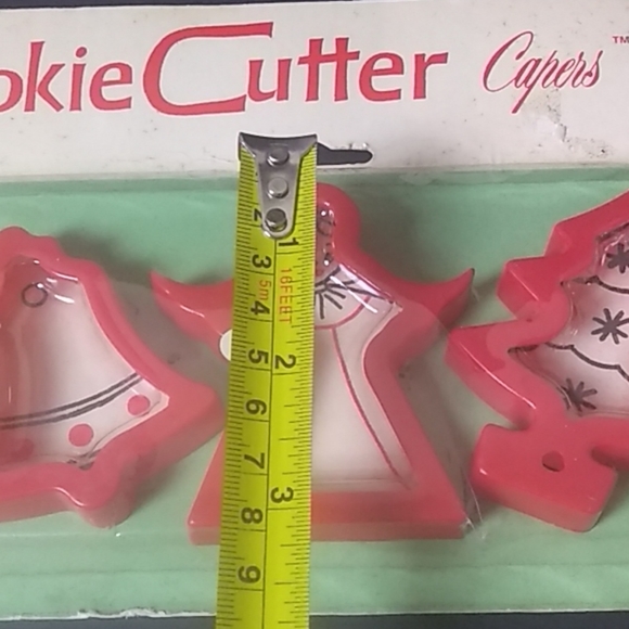 Vintage 1972 Christmas Cookie Cutter set - Picture 7 of 7